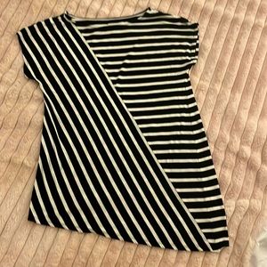 Women Black and White Long short sleeve Tee
